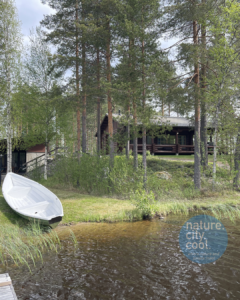 This small lake cabin has not one, but two, saunas!